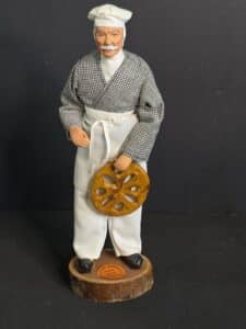 Sylvette-Amy-Santonnier-Figurine-of-a-Baker