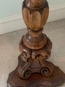 Victorian-Walnut-Pedestal-Table-third-image