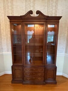 Vintage-Mahogany-Breakfront-China-Cabinet-by-Henredon-second-image