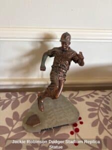 Jackie-Robinson-Dodger-Stadium-Replica-Statue