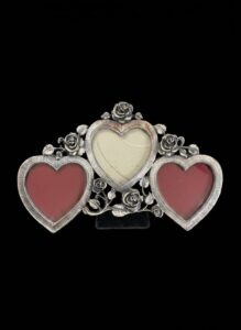 Triple-Heart-Rose-Photo-Frame