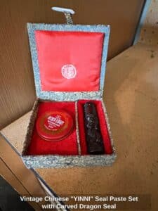Vintage-Chinese-YINNI-Seal-Paste-Set-with-Carved-Dragon-Seal