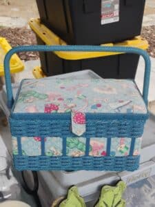 Vintage-Woven-Sewing-Basket-with-Fabric-Lining