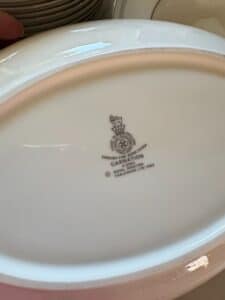 piece-Royal-Doulton-Carnation-Dinnerware-Set-third-image