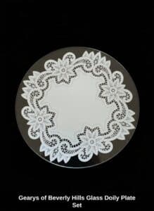 Gearys-of-Beverly-Hills-Glass-Doily-Plate-Set-second-image