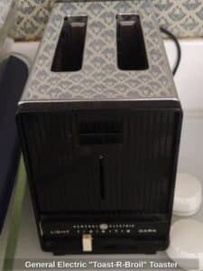 General-Electric-Toast-R-Broil-Toaster