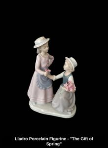 Lladro-Porcelain-Figurine-The-Gift-of-Spring