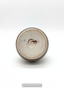 Stoneware-Pot-second-image