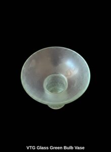VTG-Glass-Green-Bulb-Vase-second-image
