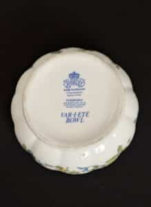 Aynsley-Pembroke-Var-i-Et-Bowl-second-image
