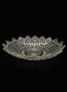 Federal-Glass-Petal-or-Starburst-Serving-Dish-second-image