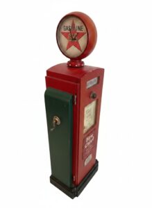 Fire-Chief-Model-C-Gasoline-Pump-Display-Cabinet-with-Clock-fourth-image