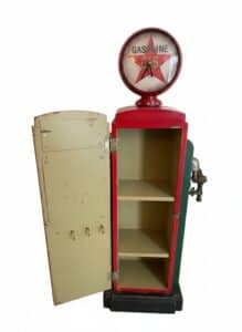 Fire-Chief-Model-C-Gasoline-Pump-Display-Cabinet-with-Clock-second-image