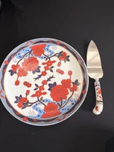 Imari-Porcelain-Cake-Server-and-Plate-Set
