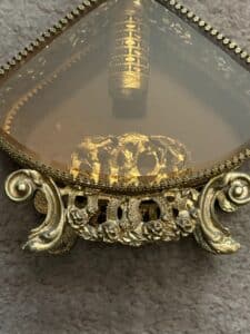 Ornate-Ormolu-Style-Perfume-Bottle-second-image