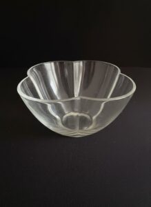 Orrefors-Crystal-Flower-Shaped-Bowl-second-image