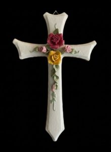 Royal-Albert-Old-Country-Roses-Ceramic-Wall-Cross