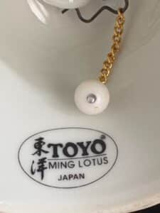 Toyo-Ming-Lotus-Porcelain-Bell-second-image