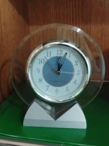 Danbury-Mint-Glass-Quartz-Desk-Clock
