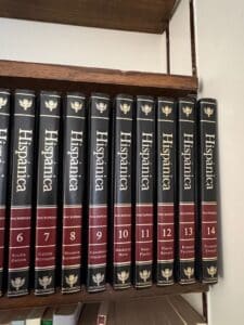 Enciclopedia-Hispnica-Macropedia-volumes-second-image