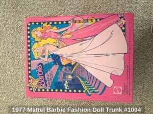 Mattel-Barbie-Fashion-Doll-Trunk-