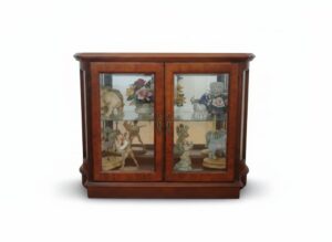 Pulaski-Furniture-Cherry-Curio-Cabinet