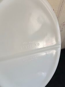 Pyrex-Early-American-Gold-Divided-Serving-Dish-second-image