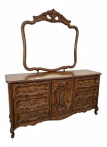 Thomasville-French-Provincial-Serpentine-Nine-Drawer-Dresser-with-Mirror-second-image