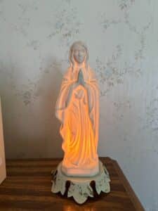 Vintage-Bisque-Porcelain-Virgin-Mary-Figural-Lamp-second-image