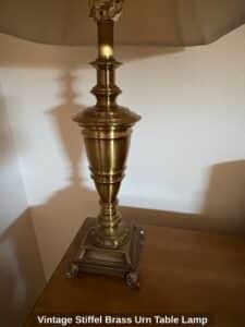 Vintage-Stiffel-Brass-Urn-Table-Lamp-second-image