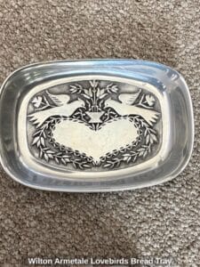Wilton-Armetale-Lovebirds-Bread-Tray