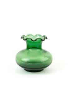 Anchor-Hocking-Emerald-Green-Glass-Ruffled-Edge-Bud-Vase