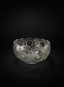 EAPG-Moon-and-Star-Pattern-Punch-Bowl-Set-second-image