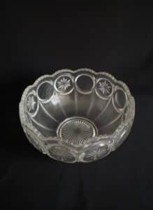 Fostoria-Coin-Glass-Moon-and-Star-Pattern-Bowl