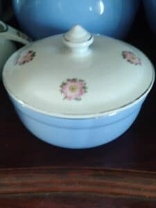 Hall-China-Rose-White-Covered-Casserole-Dish