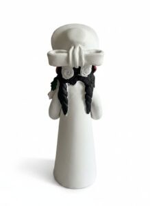 Ken-Edwards-Tonala-Pottery-Figurine-second-image