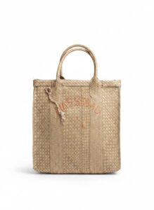 Nassau-Straw-Market-Tote-Bag