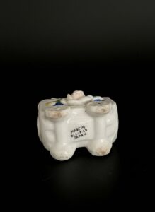 Occupied-Japan-Ceramic-Baby-Carriage-Planter-second-image