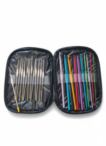 Piece-Crochet-Hook-Set-with-Carrying-Case-Steel-and-Aluminum