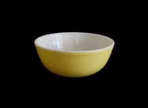 Pyrex-Primary-Color-Series-Yellow-Mixing-Bowl-