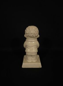 R-W-Berries-Co.-Happy-Birthday-Sillisculpt-Figurine-second-image