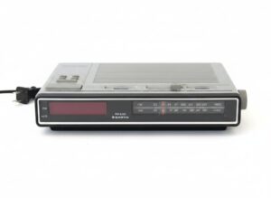Sanyo-RM-Super-Thin-Clock-Radio