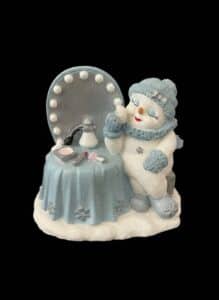 Snow-Buddies-Aunt-Crystal-at-Vanity-Figurine
