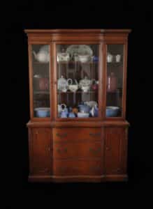 Vintage-Bassett-Queen-Anne-Style-China-Cabinet
