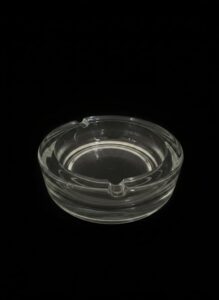 Vintage-Clear-Glass-Ashtray-second-image