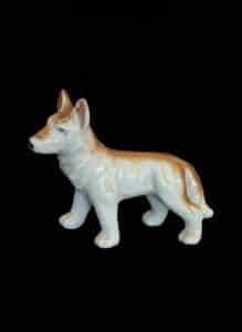 Vintage-German-Shepherd-Porcelain-Figurine-Made-in-Japan-second-image