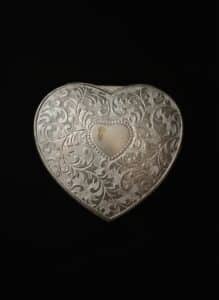 Vintage-Godinger-Silver-Plated-Heart-Shaped-Trinket-Box