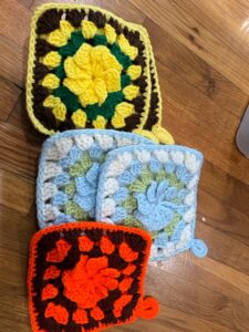Vintage-Granny-Square-Crochet-Potholders