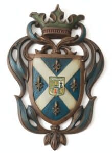 Vintage-Heraldic-Wall-Plaque-with-Zazpiak-Bat-Crest