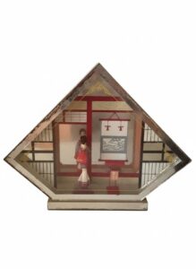 Vintage-Japanese-Geisha-Doll-Diorama-Shadow-Box